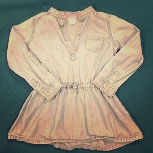 Carter’s light denim tunic